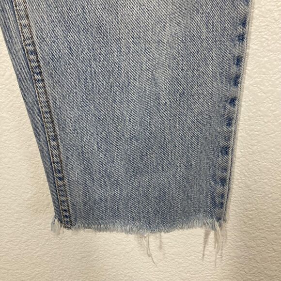 Levis 550 Jeans Womens Light Wash Relaxed Tapered Raw Hem Zip Fly Red Tab Denim - Picture 5 of 15